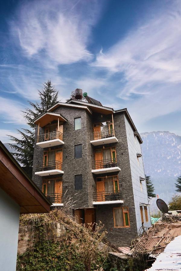 North Deodar Avenue, Manali Exterior photo