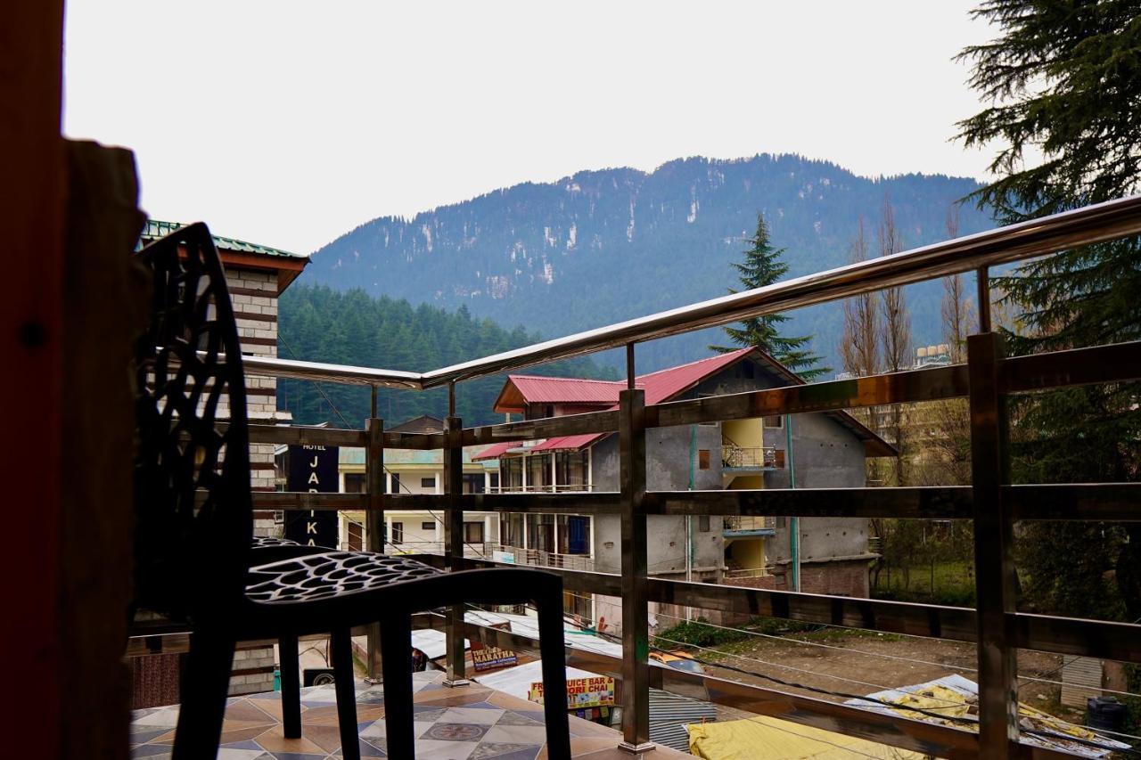 North Deodar Avenue, Manali Exterior photo