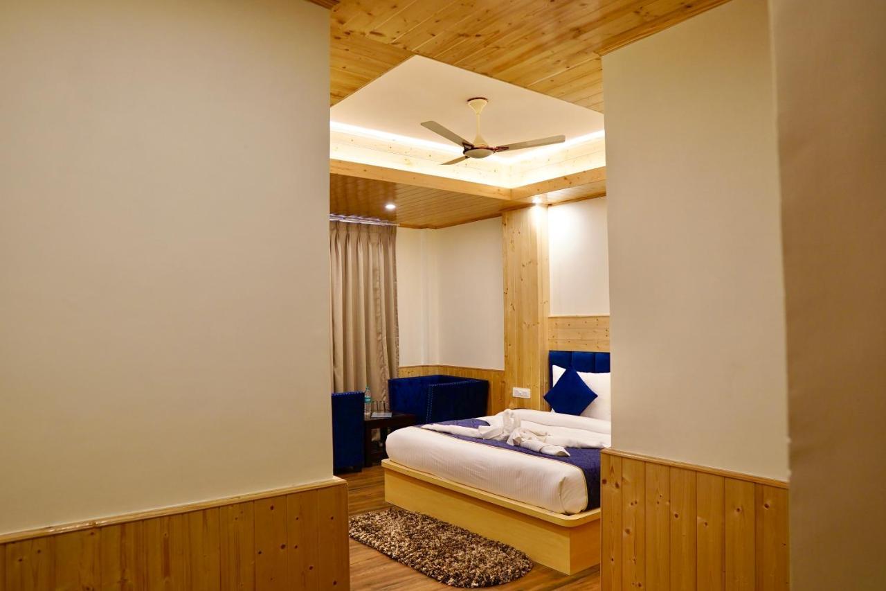 North Deodar Avenue, Manali Exterior photo