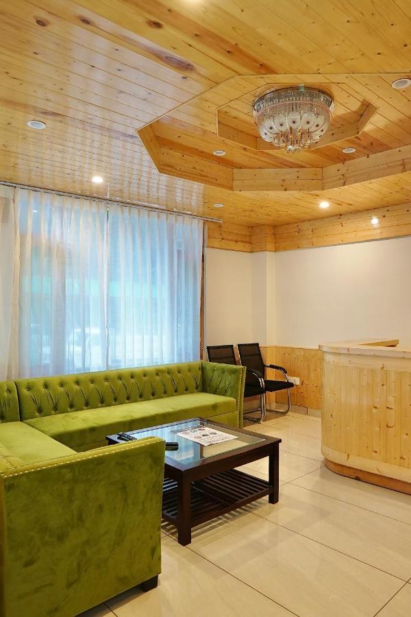 North Deodar Avenue, Manali Exterior photo
