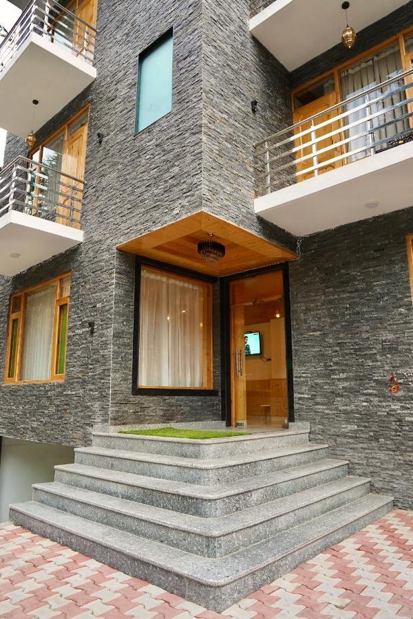 North Deodar Avenue, Manali Exterior photo